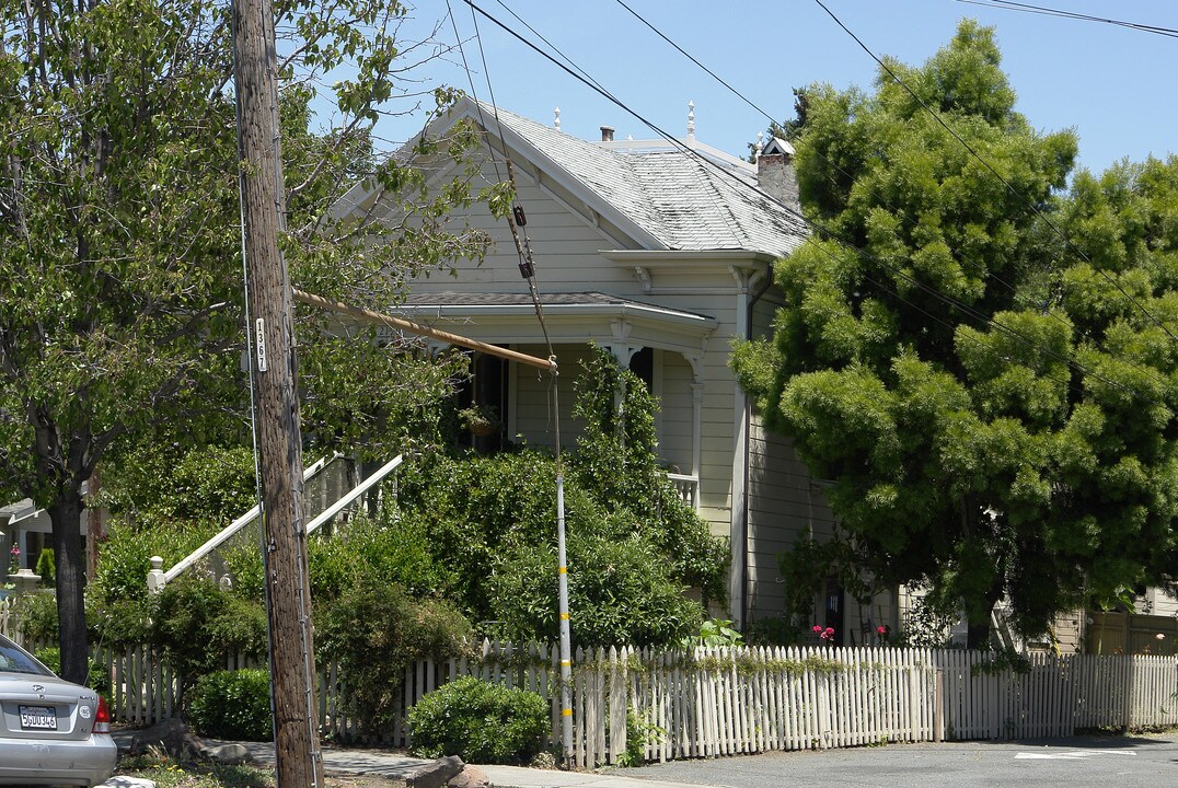 2190 Grant St in Concord, CA - Foto de edificio