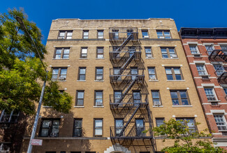 337 W 21st St in New York, NY - Building Photo - Building Photo