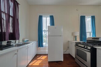 1724 Postoffice St-Unit -4 in Galveston, TX - Building Photo - Building Photo