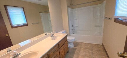 3443 Tracy Ct in Springfield, MO - Building Photo - Building Photo