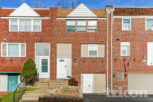 3019 Fairdale Rd in Philadelphia, PA - Building Photo