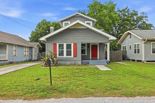 property at 203 W Emma St