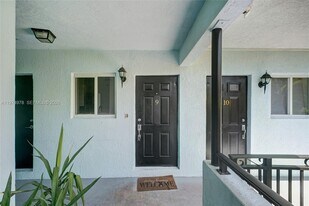 1945 Calais Dr in Miami Beach, FL - Building Photo