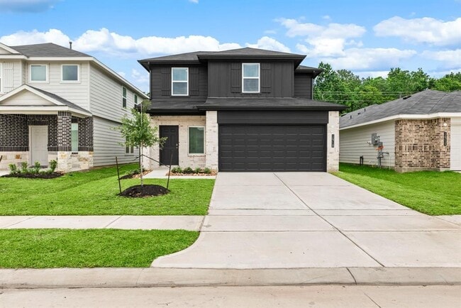 property at 16718 Paintbrush Holw Ln