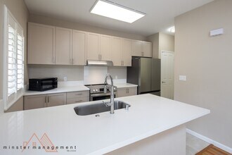 7080 Hawaii Kai Dr in Honolulu, HI - Building Photo - Building Photo