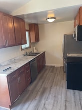 17124 Cambridge Blvd in Brook Park, OH - Building Photo - Building Photo