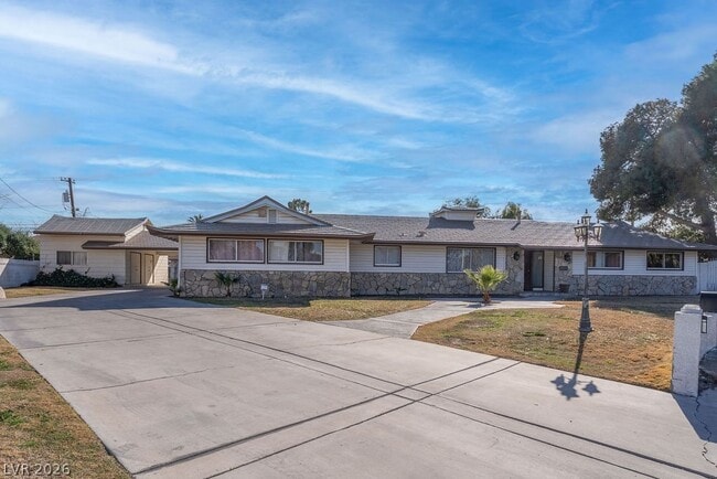 property at 1489 Santa Anita Dr