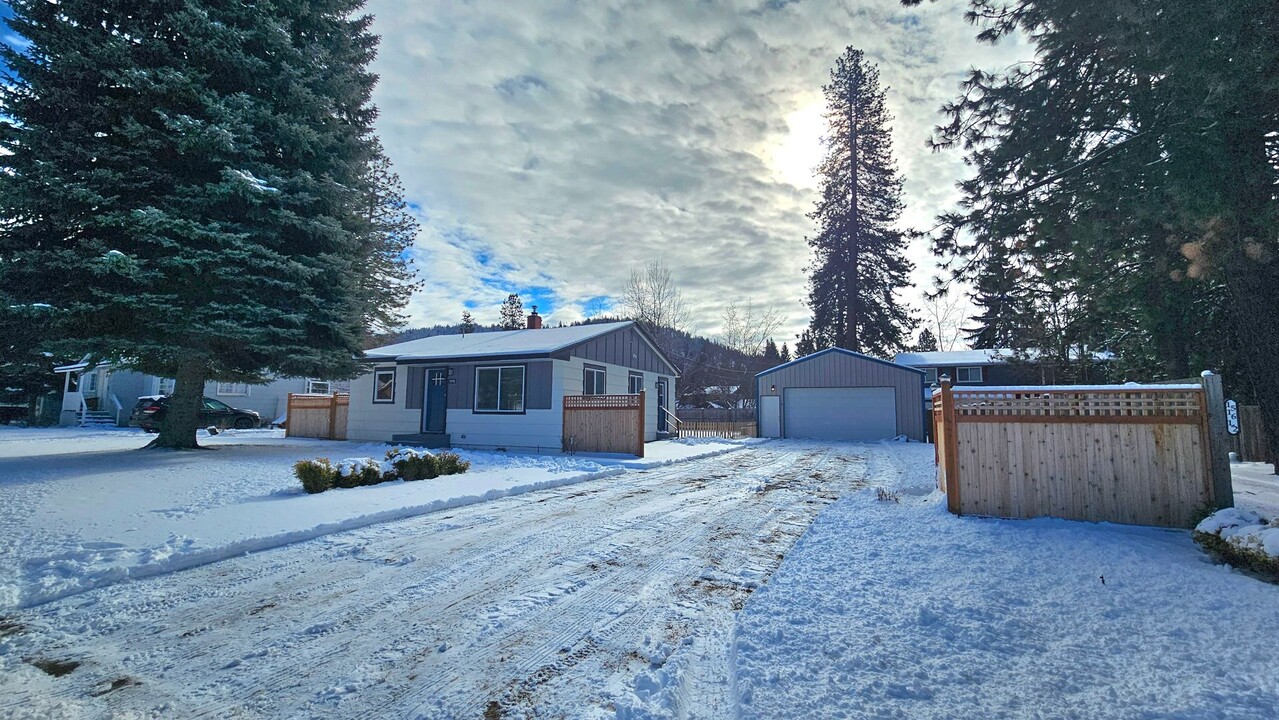 1518 E Satre Ave in Coeur d'Alene, ID - Building Photo