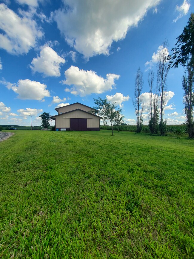 7780 Lugabill Rd in Bluffton, OH - Building Photo - Building Photo