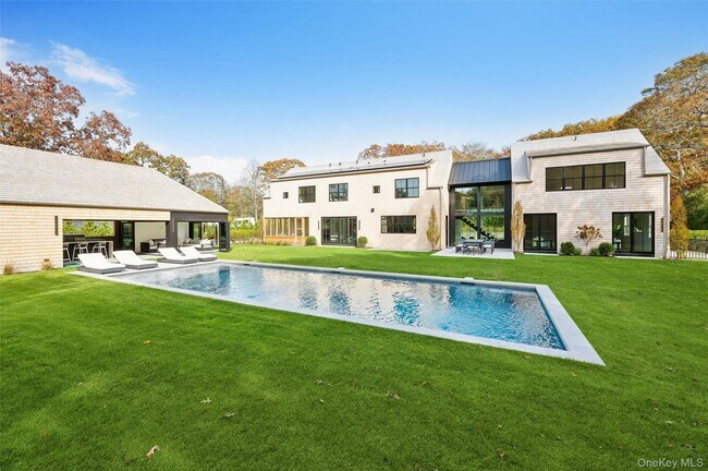 510 Abrahams Path in Amagansett, NY - Building Photo - Building Photo