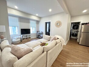 74 Marine Rd, Unit 2 in Boston, MA - Building Photo - Building Photo