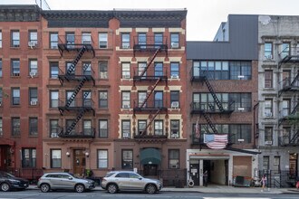 438 W 49th St in New York, NY - Foto de edificio - Building Photo