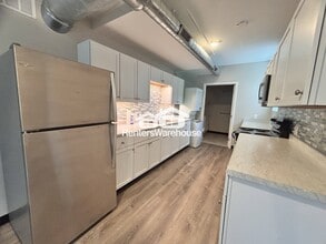 6633 NW 6th Dr in Des Moines, IA - Building Photo - Building Photo
