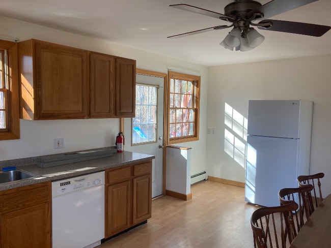 55 W Shore Dr in Exeter, RI - Building Photo - Building Photo