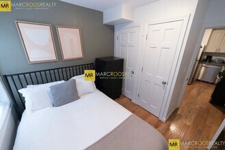 12 Foster St, Unit 6 in Boston, MA - Foto de edificio - Building Photo