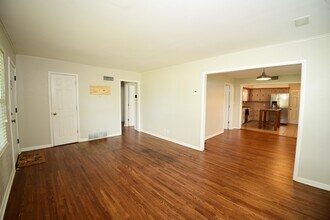 10 S 106th E Pl in Tulsa, OK - Building Photo - Building Photo