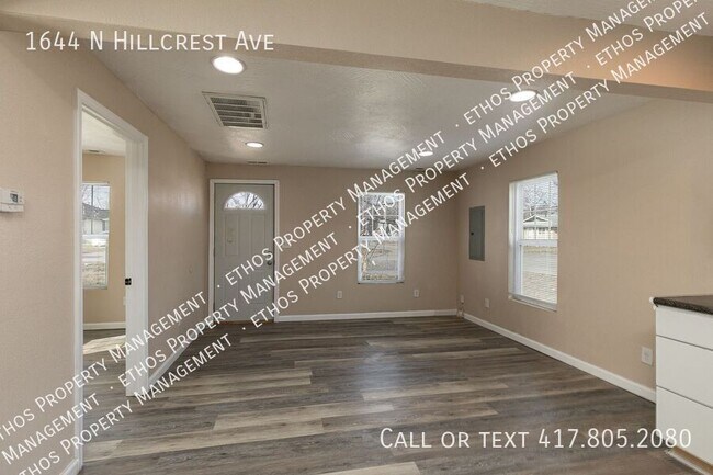 1644 N Hillcrest Ave in Springfield, MO - Building Photo - Building Photo