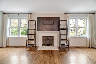 1053 N George Mason Dr in Arlington, VA - Building Photo - Building Photo