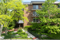 711 Oak St in Winnetka, IL - Foto de edificio - Building Photo