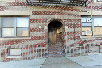 21-11 27th St in Astoria, NY - Building Photo - Building Photo