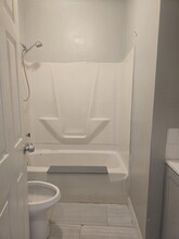 14 Wood St in Waterbury, CT - Building Photo - Building Photo