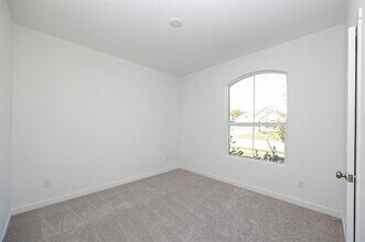 612 Mare Dr in Aubrey, TX - Foto de edificio - Building Photo