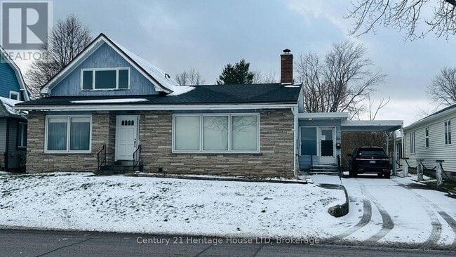 property at 500 Lakeshore Rd