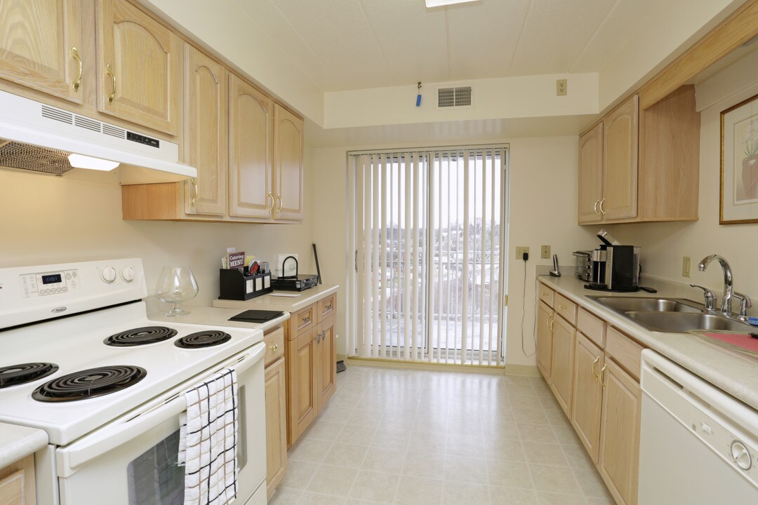 Bower Hill Apartments in Mt. Lebanon, PA - Foto de edificio