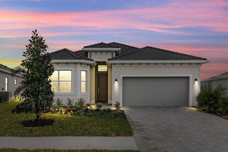 12736 Tulum Lp in Venice, FL - Building Photo