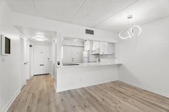 4500 N Flagler Dr in West Palm Beach, FL - Building Photo - Building Photo