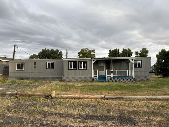 property at 410 S 2nd St