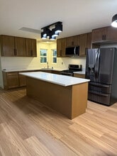 3801 Bianchi Way in Bakersfield, CA - Building Photo - Building Photo