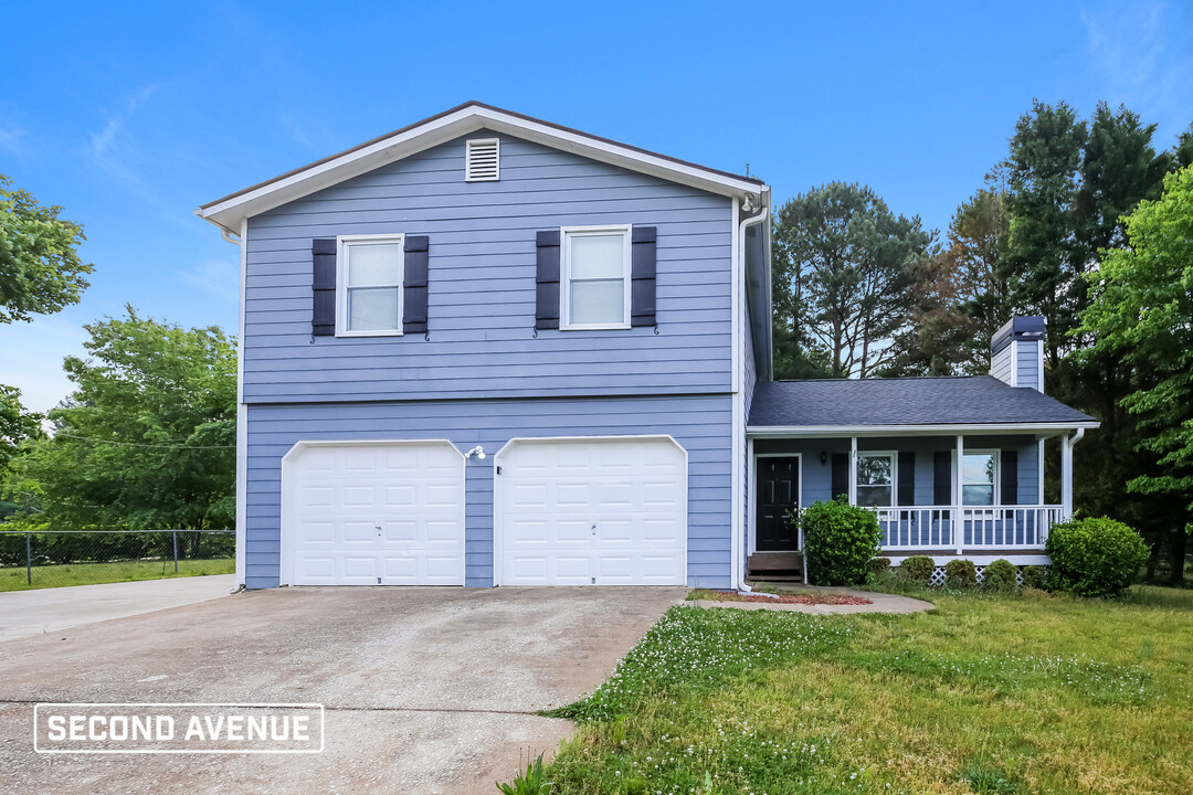 2751 Tybee Dr NE in Buford, GA - Building Photo