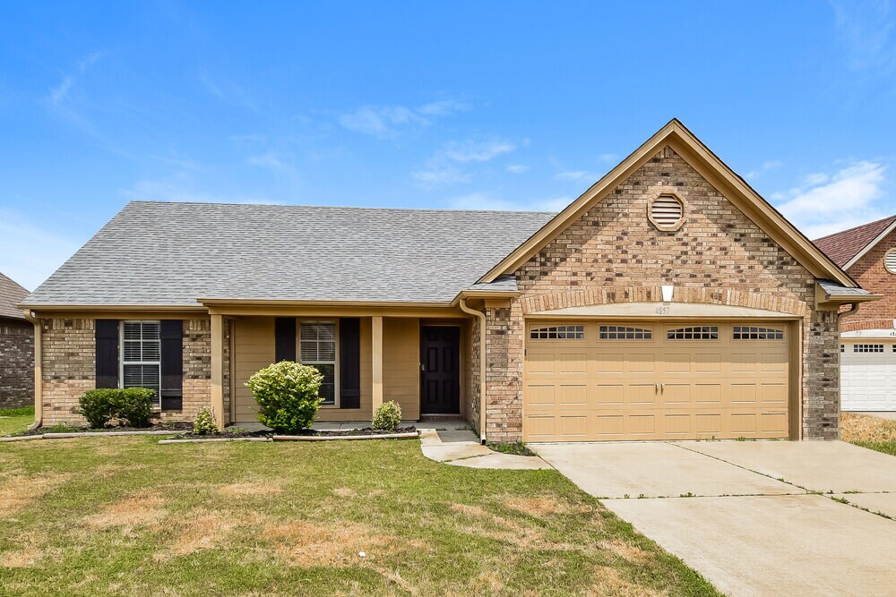 4857 Cantata Dr in Walls, MS - Building Photo