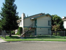 Alta Apartments in Fresno, CA - Building Photo