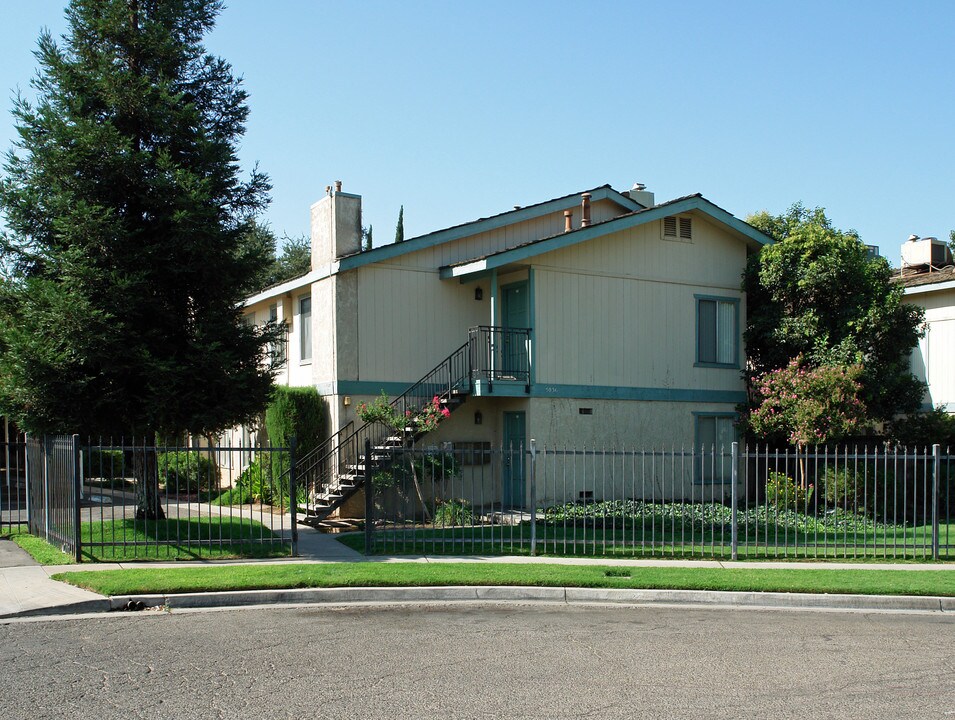 Alta Apartments in Fresno, CA - Building Photo