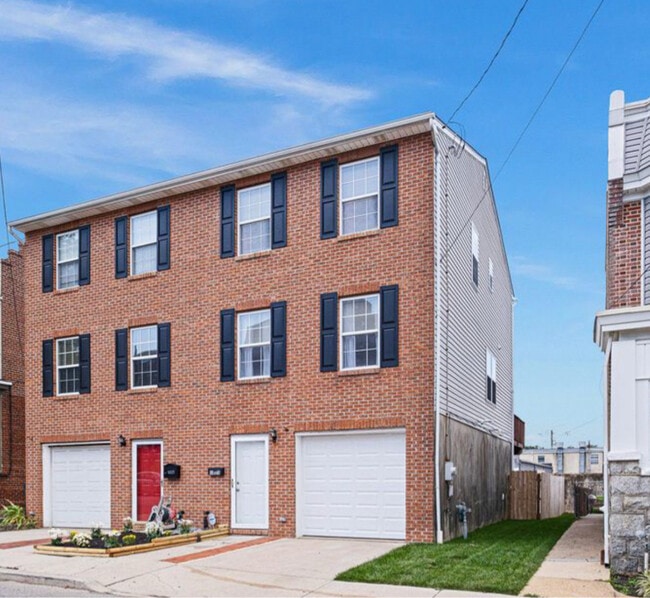 property at 1025 N Scott St