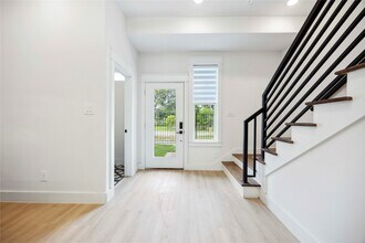 4601 Newberry St in Houston, TX - Foto de edificio - Building Photo