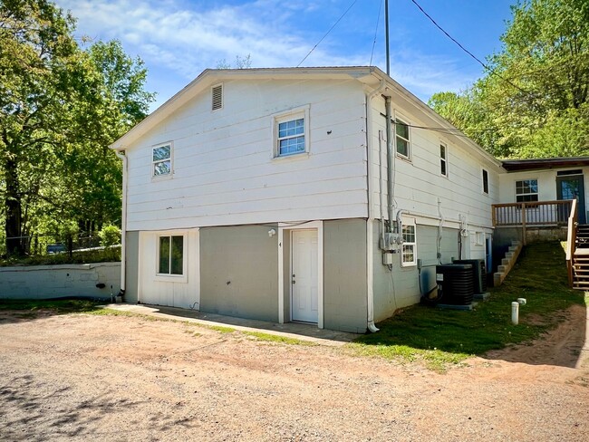 property at 4 Swager Dr