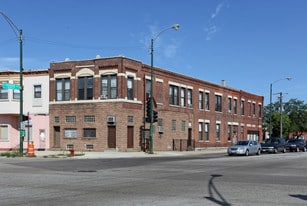 2408 S Blue Island Ave in Chicago, IL - Building Photo