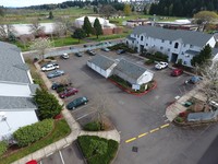 Cascade Village Apartments in Estacada, OR - Foto de edificio - Building Photo