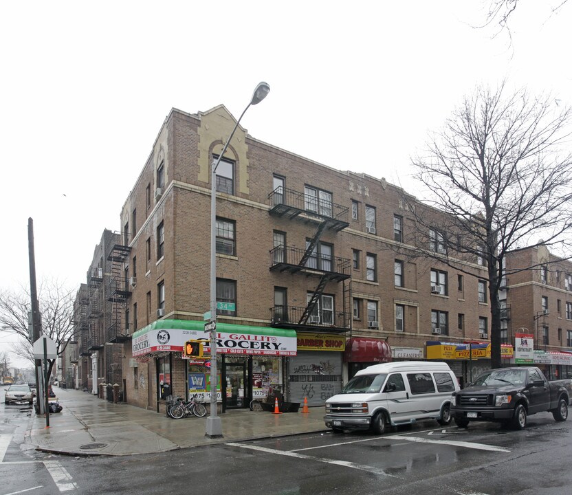 32-20 34th Ave in Astoria, NY - Foto de edificio