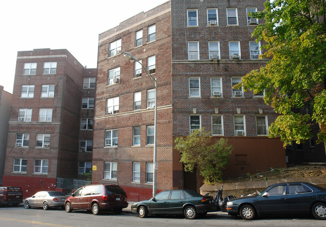 38 Caryl Ave in Yonkers, NY - Foto de edificio - Building Photo