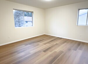 Pinebrook Corner Apartments in Wisconsin Dells, WI - Foto de edificio - Building Photo