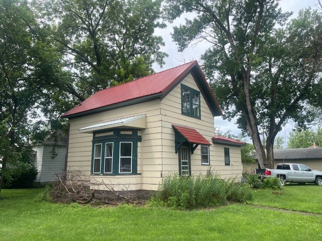 250 Douglas Ave E in Hector, MN - Building Photo - Building Photo