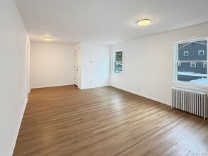 4332 Albany Post Rd in Hyde Park, NY - Building Photo - Building Photo