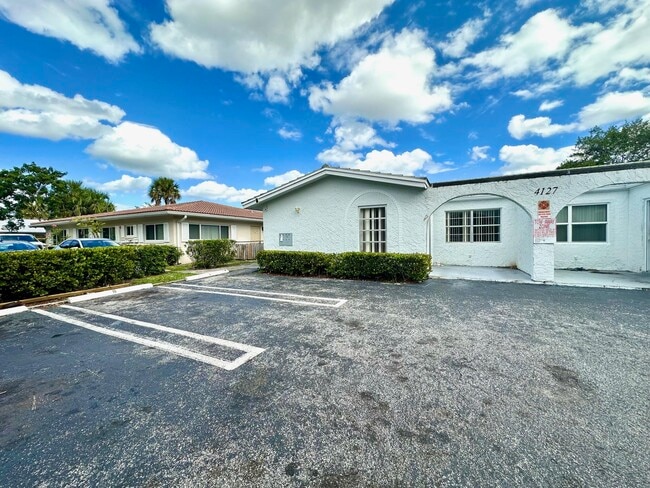 property at 4127 Woodside Dr