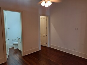 206 Decatur St, Unit 3B in New Orleans, LA - Building Photo - Building Photo