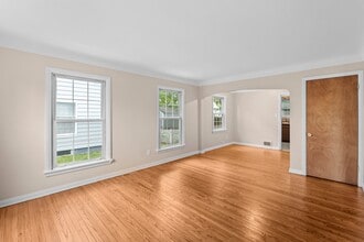 1502 Schuyler Rd in Toledo, OH - Building Photo - Building Photo