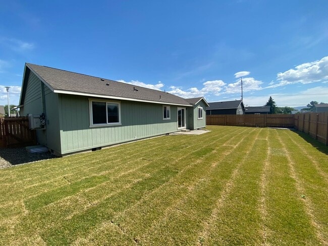 2205 North Cobblefield Street in Ellensburg, WA - Building Photo - Building Photo